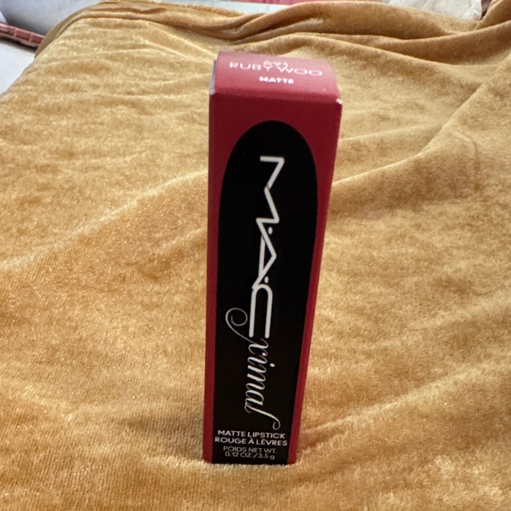 MAC Cosmetics Matte Lipstick - Ruby Woo